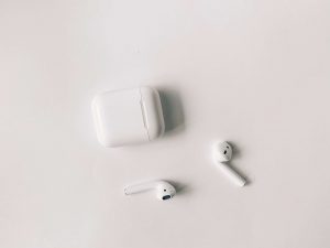 Dropshipping 101: Everything you need to know about dropshipping 5 Figure 1 Trending niche wireless audio devices