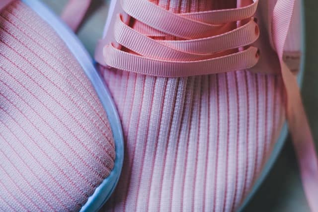Wholesale and Dropship Sneakers 4 dropship sneakers