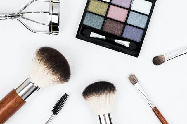 Top 15 Dropshipping Beauty Products: Maximize Your Profit in 2022 4 Makeup applicators