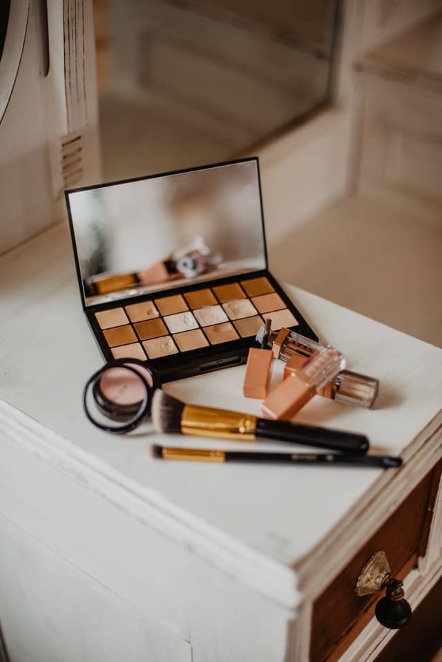 Top 15 Dropshipping Beauty Products: Maximize Your Profit in 2022 6 Makeup mirrors