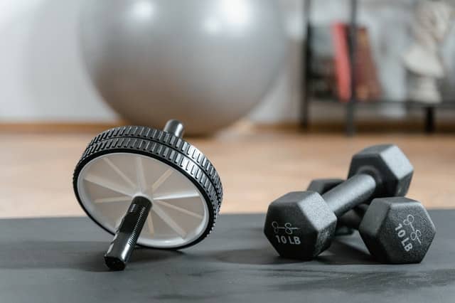 Top 13 Fitness Niche Dropshipping Products to Sell in 2022 8 Ab wheels