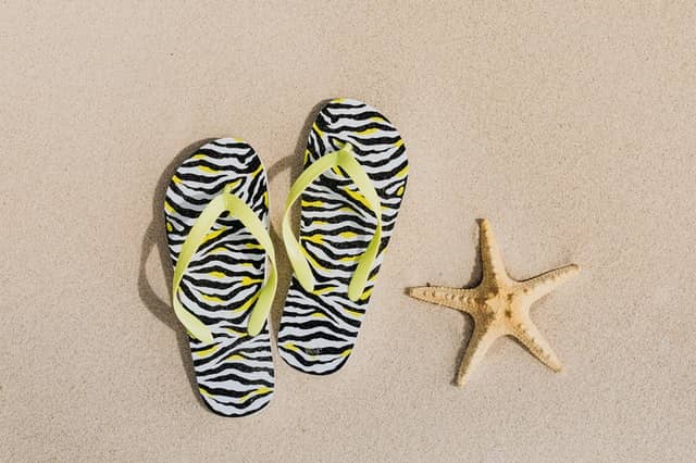 17 Popular Summer Items to Sell Online in 2022 10 Flip flops